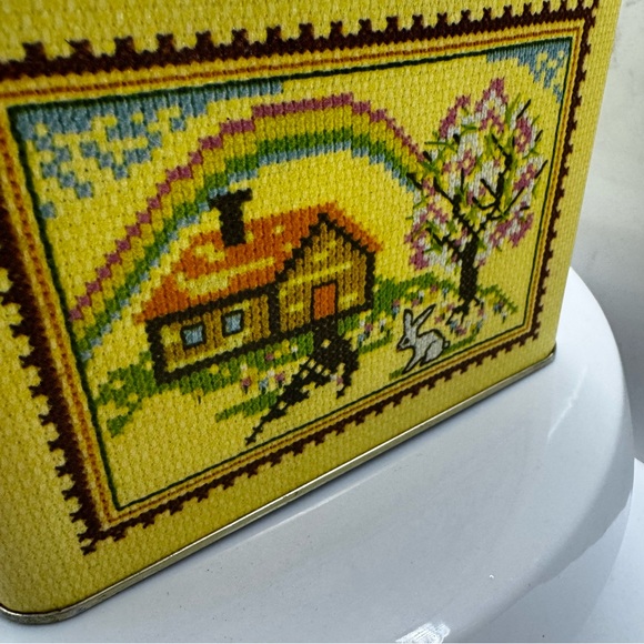 Home Sweet Home Square Tin, Vintage Cross-Stitch Style Home Sweet Home Container - Picture 5 of 9